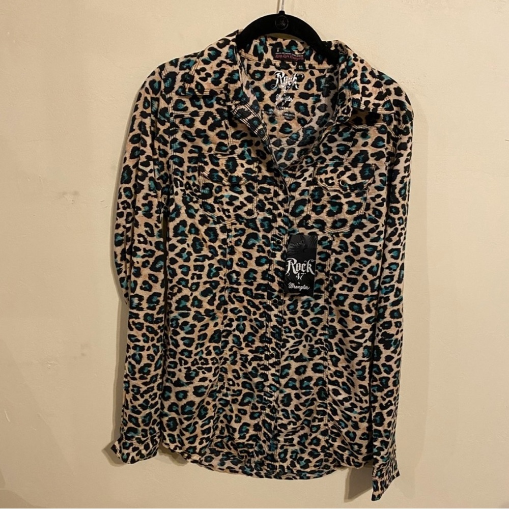 Wrangler rodeo button down shirt
